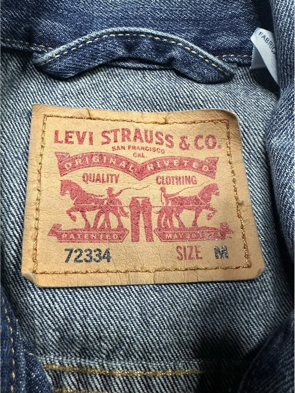 Levi’s Denim Distressed, Women’s Trucker Jacket Size Medium
